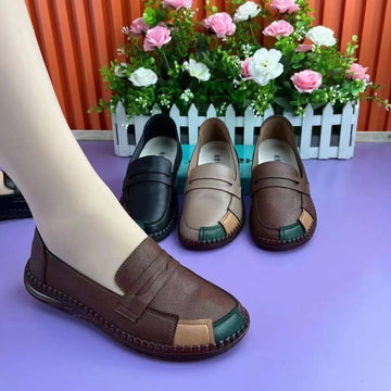 Zapatos de punta redonda de piel suave de tres colores