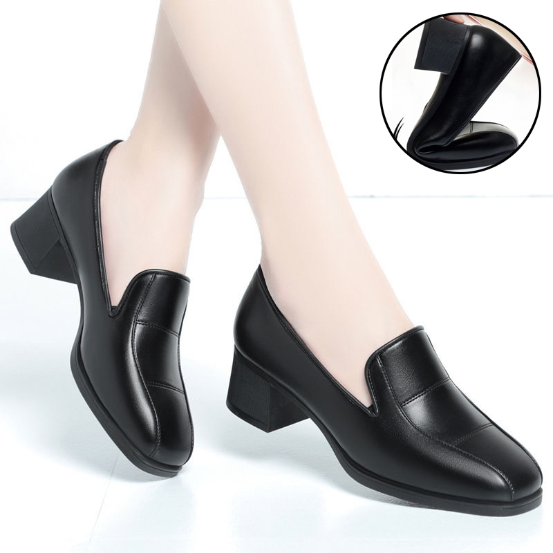 Zapatos de tacón medio a cuadros