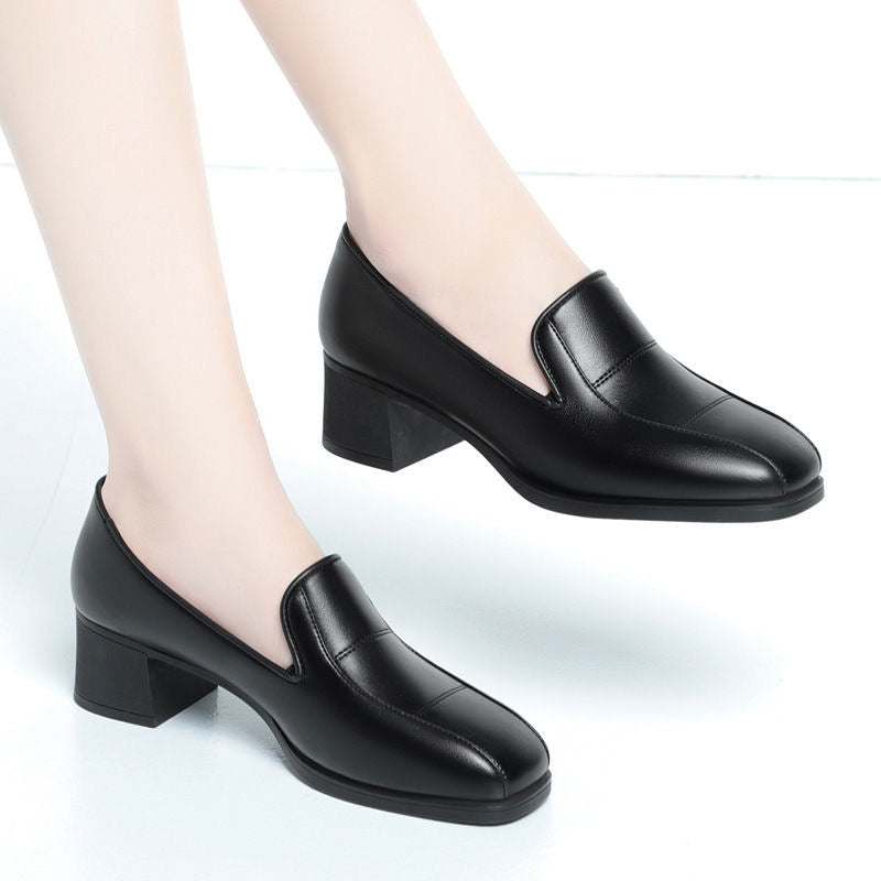 Zapatos de tacón medio a cuadros