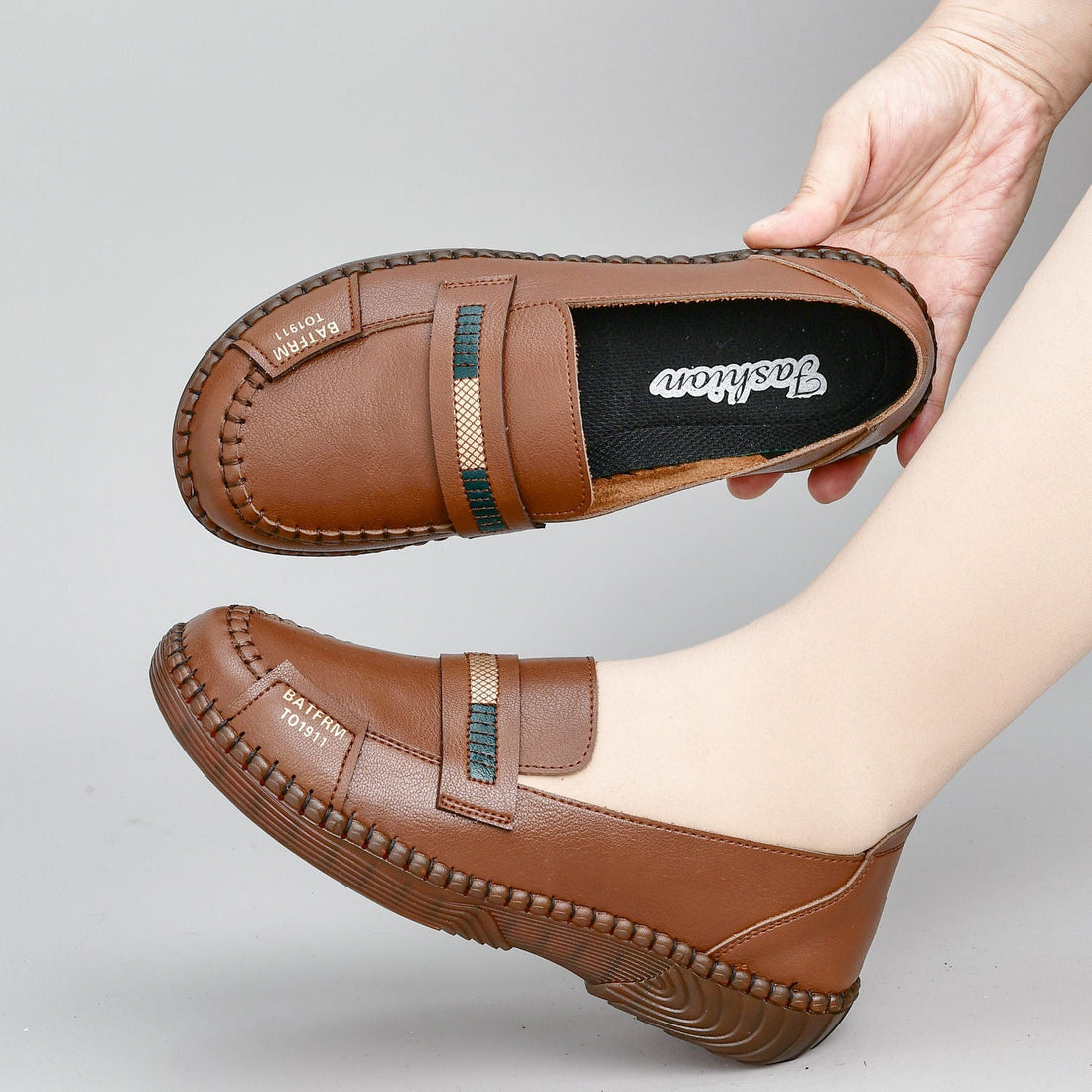 2025 Nuevos zapatos casuales de suela suave de cuero