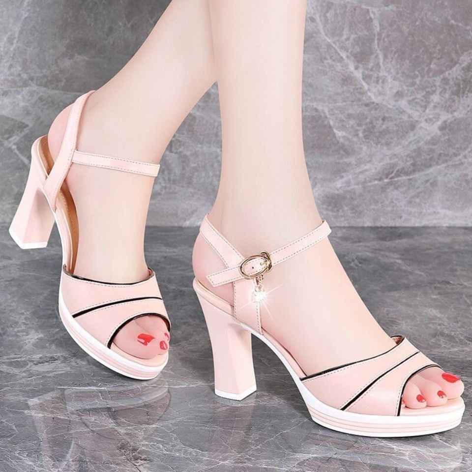 Sandalias bohemias de verano con diseño boca de pez