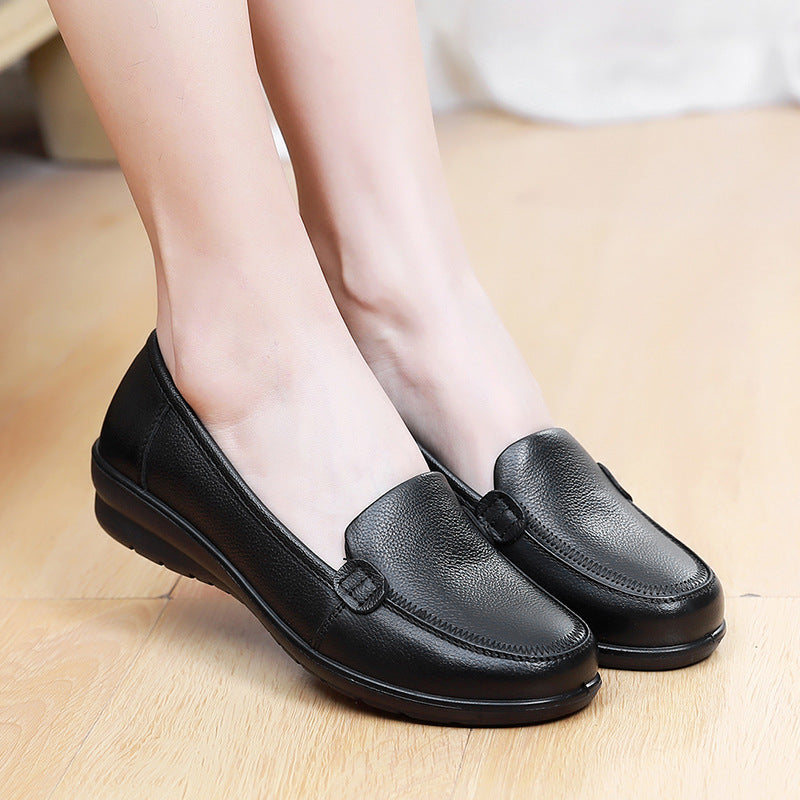 Zapatos de cuero sencillos